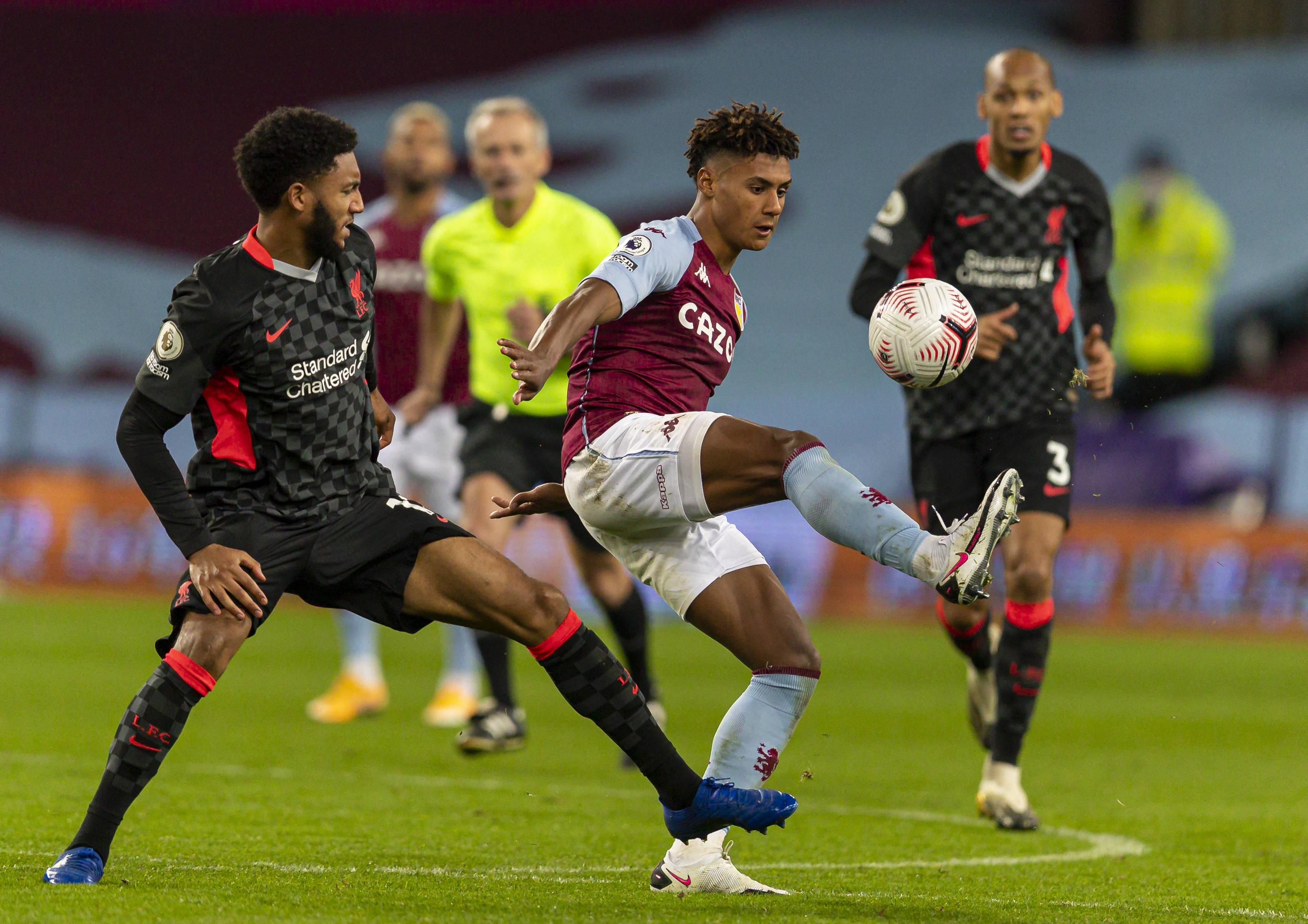 蓝色则借助 蓝色则借助